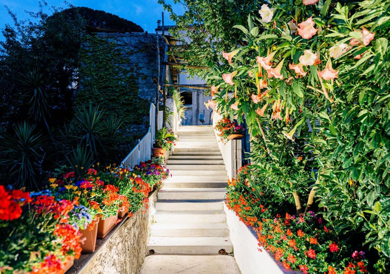 La Margherita Fiorita Ravello Bagian luar foto