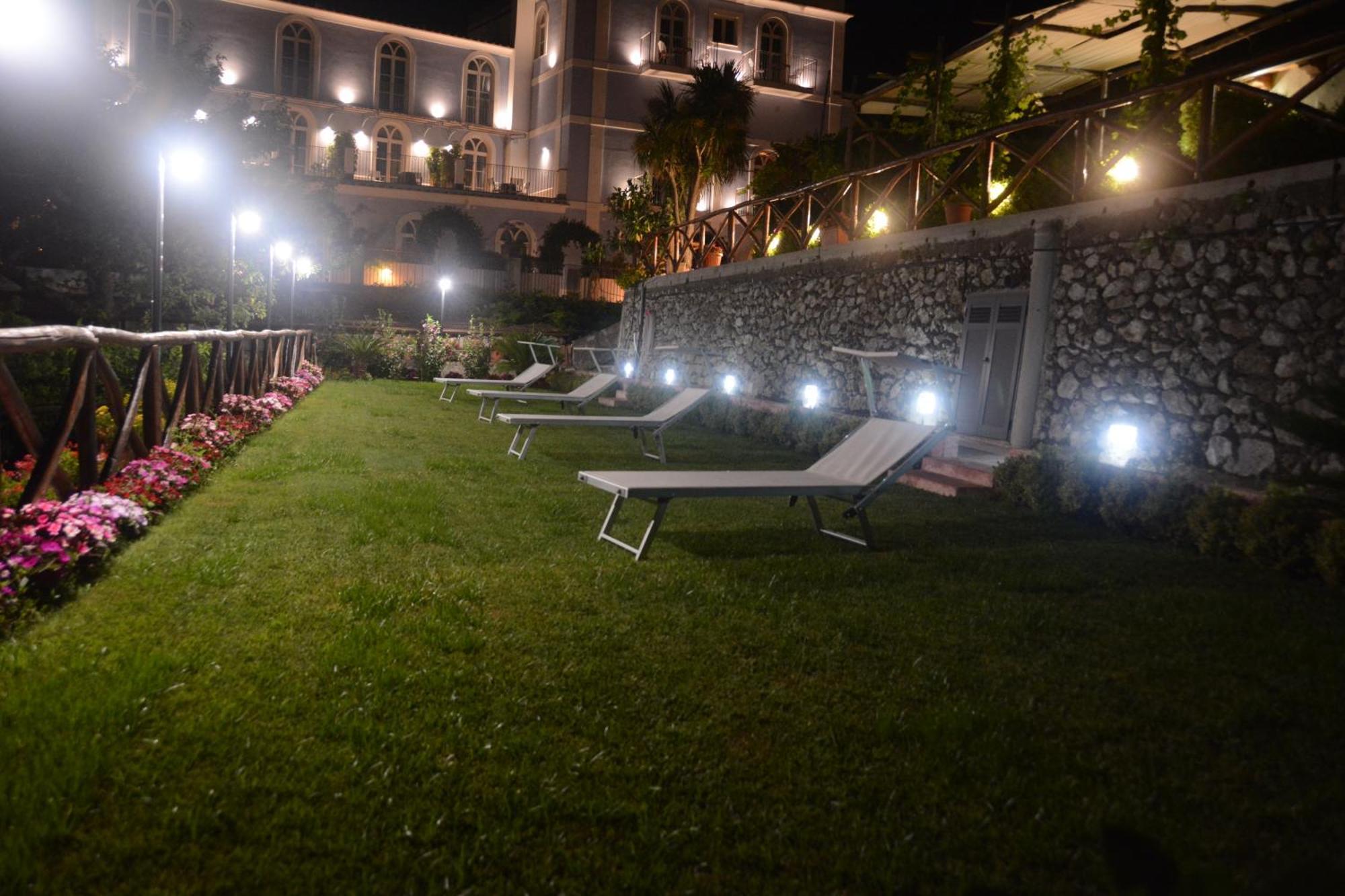 La Margherita Fiorita Ravello Bagian luar foto